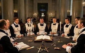 Мошенники под видом масонов выманили у петербуржца 2,2 млн рублей  