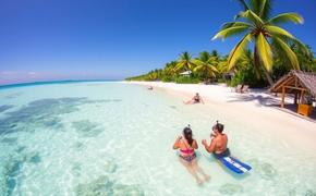 На отдыхе в жарких странах россияне чаще обращаются за медпомощью