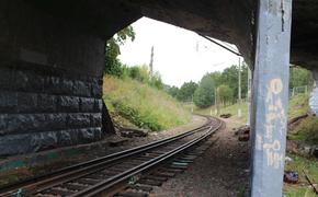 В Петербурге мужчина погиб при переходе железнодорожных путей