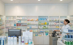 В Подмосковье иностранцев с видом на жительство лишат льготных лекарств с 2026 года