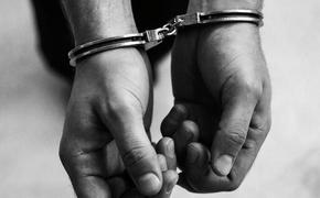 3 года тюрьмы и полмиллиона морального ущерба: на Камчатке мигрант предложил подвезти девушку до дома и изнасиловал её в подъезде