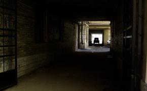 Петербуржцы требуют от коммунальщиков убрать последствия пожара во дворе