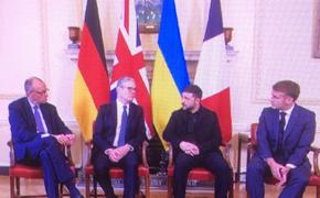 Журналист Санчес: Зеленский ведет не имеющие значения переговоры, пока Россия наступает