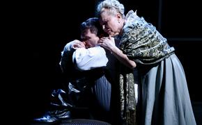 В Челябинском Молодёжном театре  прошла премьера спектакля «Ростовы»