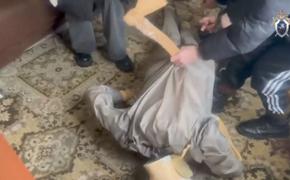 Смертельная драка в квартире: сын дал признательные показания в убийстве 56-летнего родителя