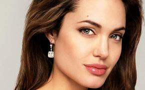 Анджелина Джоли призналась, что ей осталось жить три года