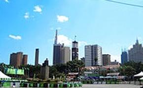 Саперы занимаются разминированием ТЦ в Найроби, где еще остаются заложники