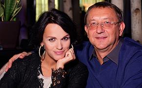 Певицу Славу позвал замуж 61-летний отец ее младшей дочери
