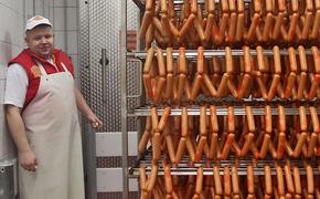 Директора мясокомбината подставили из-за бесплатной колбасы