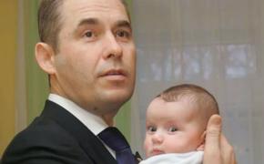 Астахов посоветовал россиянам учиться усыновлять детей у американцев