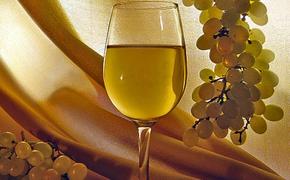 Бокал вина поможет сохранить здравый ум до старости