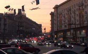 По Москве везут Олимпийский огонь, водителей просят выбирать пути объезда