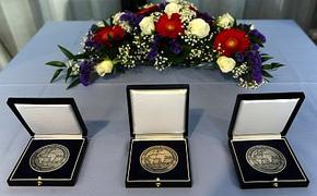 Вручены первые Нобелевские премии по медицине (ВИДЕО)