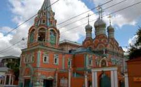 Православный храм штурмовали в Москве выходцы из Средней Азии