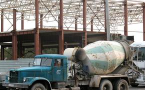 На юго-востоке Москвы товарный поезд врезался в бетономешалку