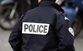 В одном из банков Парижа вооруженный мужчина захватил заложников