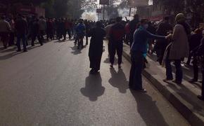 В Египте вновь вспыхнули беспорядки, полиция применила слезоточивый газ