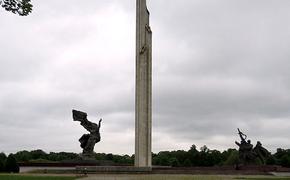 На месте памятника советским воинам в Риге могут построить стадион