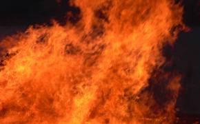 В Казани загорелся цех на территории порохового завода, площадь пожара 120 кв. м