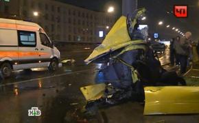 Жуткая авария в столице: иномарку разорвало на части