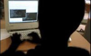 Хакер 12 лет ломал правительственные сайты по заказу  Anonymous
