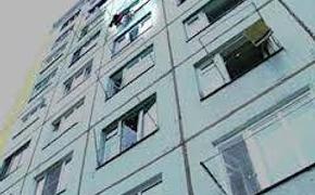 В Москве участник драки в квартире упал с 9 этажа