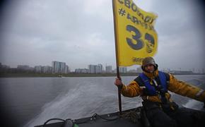 Лодки Гринпис проплыли по Москве-реке в поддержку "Арктик Санрайз"  (ФОТО)