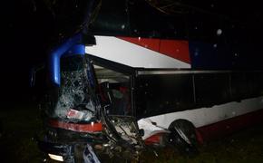 Трое погибли в Краснодарском крае при столкновении автобуса и легковушки (ФОТО)