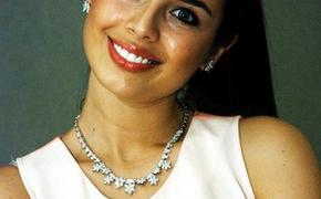 Блогеры о "Мисс Вселенной-2013": Эльмиру Абдразакову подвели зубы