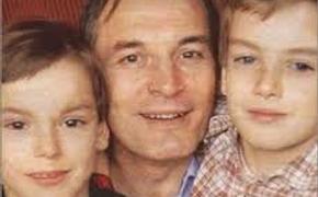 Появились подробности ухода из жизни сына Ланового и Купченко