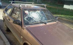 Севастопольские водители едва не убили вандала с гитарой