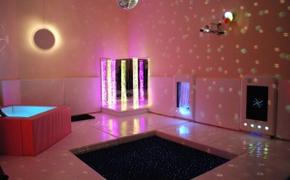 В Евпатории открыли уникальную сенсорную комнату для детей