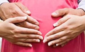 Умеренная доза алкоголя полезна беременным женщинам?