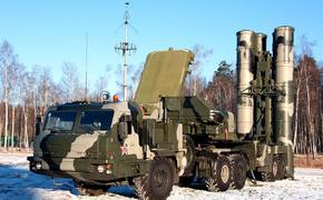 На вооружение войск ВКО поступит полковой комплект системы С-400 "Триумф"