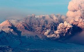 Камчатский вулкан Шивелуч пыхнул пеплом ввысь на 8,5 километров
