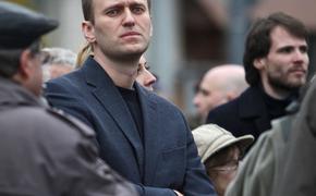 Навальный возмущен  отключением телеканала "Дождь"