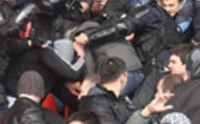 В Сараево протестующих у президентской резиденции разгоняют водометами