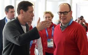 Альбер II посетил дом болельщиков олимпийской команды России