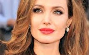 СМИ узнали, почему Анджелина Джоли весит всего 42 кг