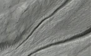 На Марсе текут "железные" ручьи