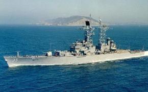 Эсминец ВМС США пока не спешит покинуть воды Черного моря