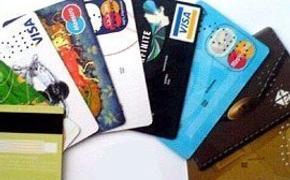 В России магазины начнут штрафовать за отказ принимать банковские карты