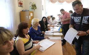 Правый сектор к выборам в Украине внезапно растворился...