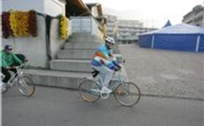 Президент Швейцарии неудачно упал с велосипеда