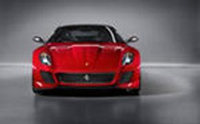 Владелец Ferrari в Москве не угнался за забравшим его машину эвакуатором
