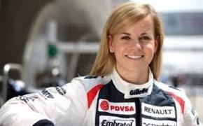 Первая за 22 года женщина села за руль болида Формулы-1