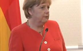 Ангела Меркель настаивает на возобновлении переговоров о перемирии в Украине