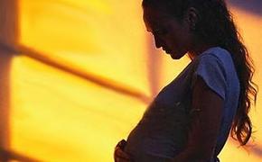 В Москве автомобиль сбил беременную женщину