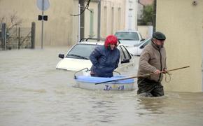 Дания и Швеция уходят под воду: размыты улицы и затоплены дороги (ВИДЕО)