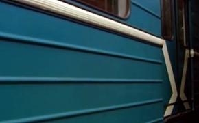Неисправный состав сбил график движения по красной линии метро Петербурга